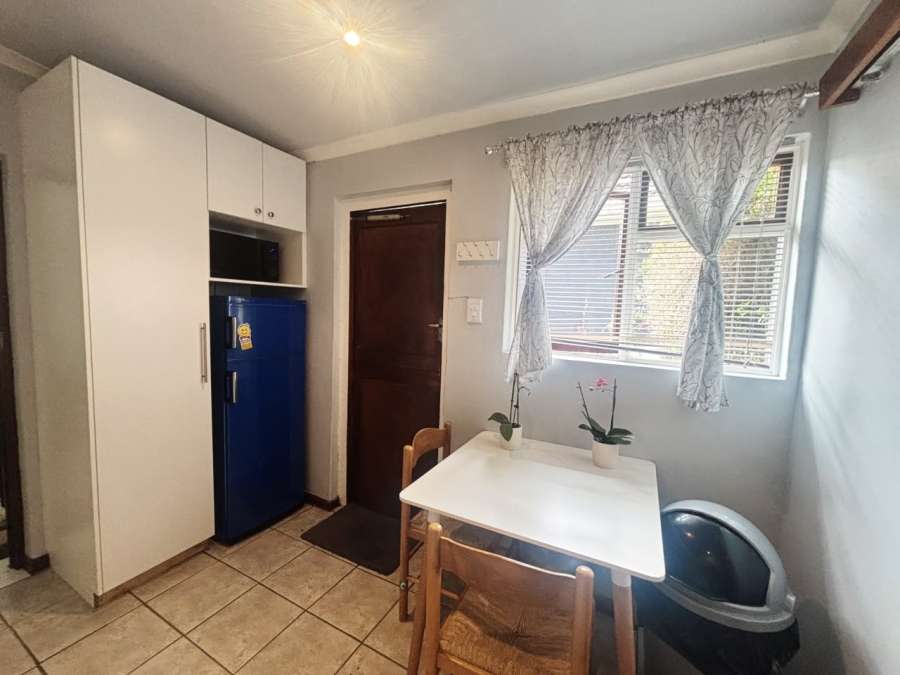To Let 1 Bedroom Property for Rent in Mowbray Western Cape
